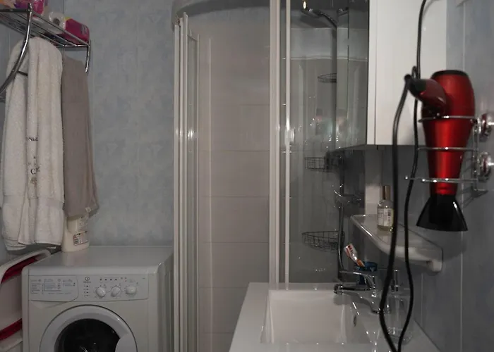 T2 Au Lavandou Avec Climatisation Et Parking A 150m De La - Fr-1-803-46 Lägenhet Le Lavandou