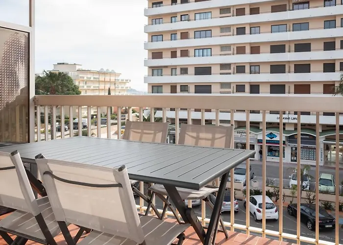 T2 Au Lavandou Avec Climatisation Et Parking A 150m De La - Fr-1-803-46