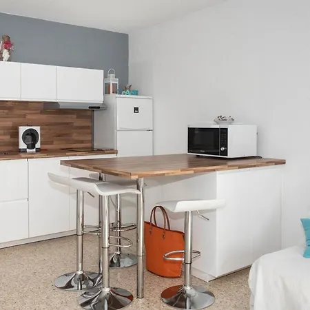 T2 au Lavandou avec climatisation et parking à 150m de la plage - FR-1-803-46 Appartamento Le Lavandou